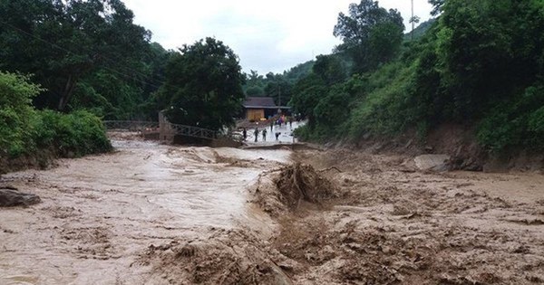 Lũ trên sông Thao tại Yên Bái vượt lịch sử năm 1968 hơn 1m, lũ sông Hồng tại Hà Nội sắp lên báo động 2