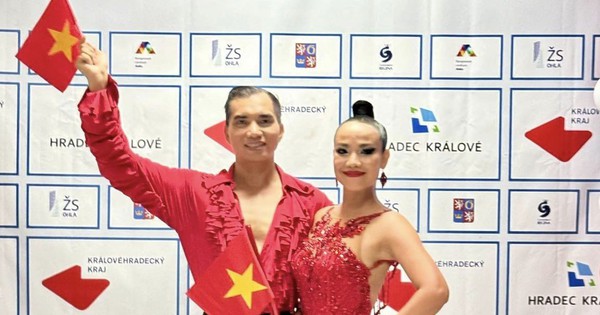 Bất ngờ cặp đôi dancesport Việt Nam lọt Top 50 đôi nhảy xuất sắc nhất thế giới tuổi trung niên