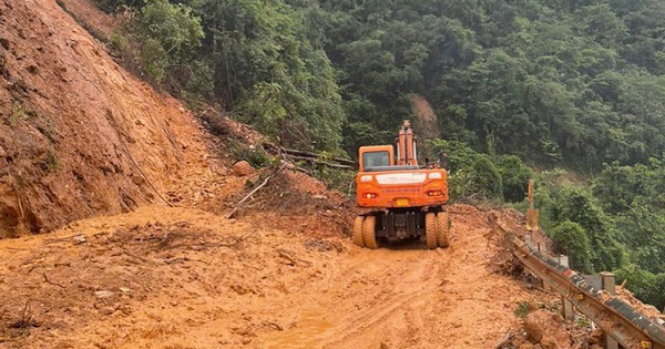 Mưa liên tục kéo dài, nhiều tuyến đường tại Điện Biên bị sạt lở nghiêm trọng